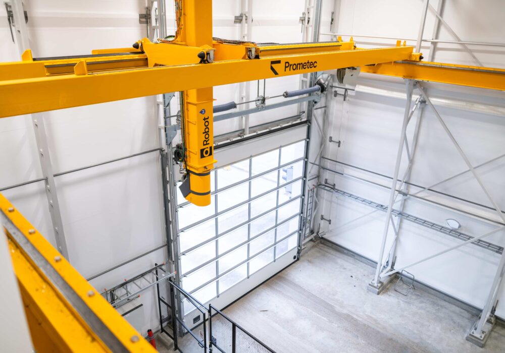 PIcture of the truck sampler made by prometec. Samper is a bridge crane type