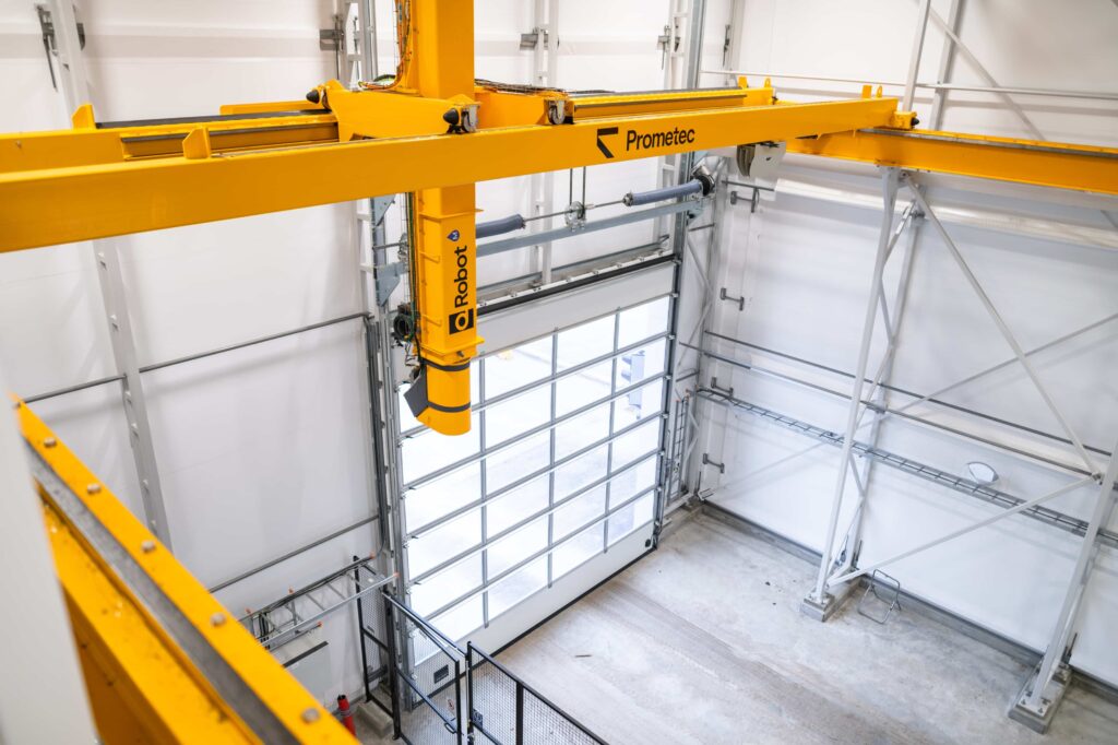 PIcture of the truck sampler made by prometec. Samper is a bridge crane type